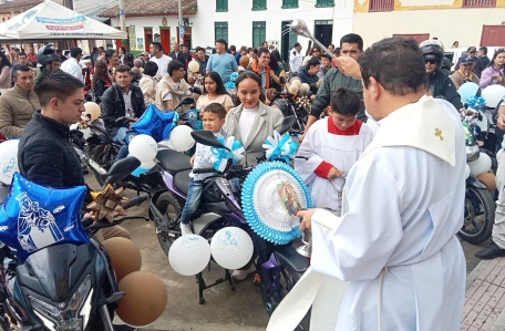 EUCARISTIA EN HONOR A LA VIRGEN DEL CARMEN